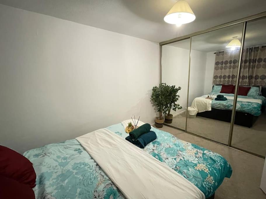 Princess 3 Bedroom House + Offstreet Parking +Wifi Leeds  Exterior foto